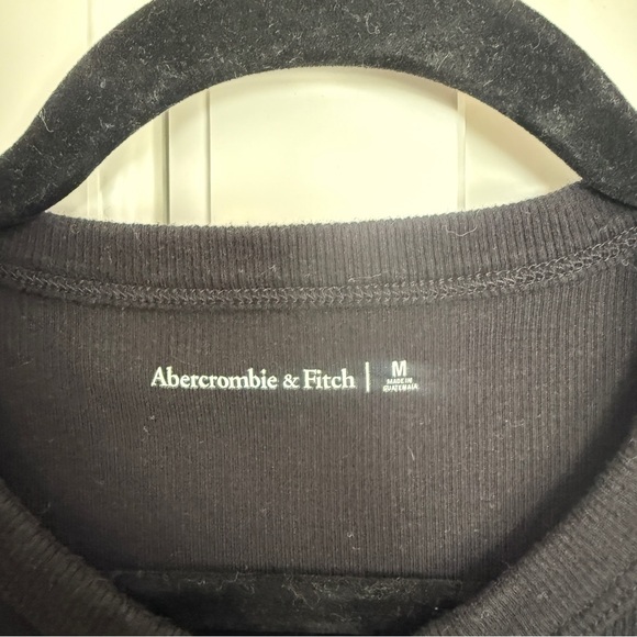 Abercrombie & Fitch Black Sleeveless Button-Down Shirt - Picture 5 of 7